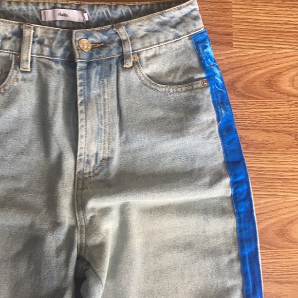 Adika Denim mom jeans with blue velvet seam in size S - Picture 2 of 4